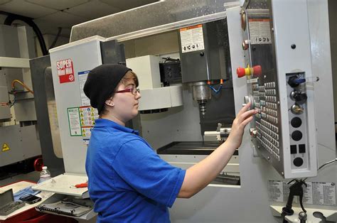 cnc machine schools in illinois|cnc programming certificate.